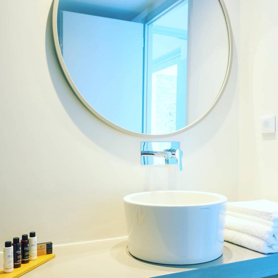 Iliades Luxury Boutique Suites Batsíon Eksteriør bilde